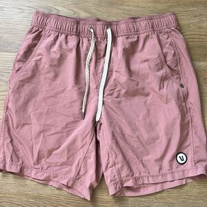 Vuori salmon 7” Kore short (M)